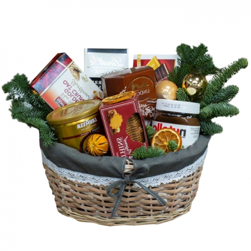 Подарочная корзина на новый год